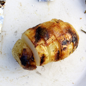 How to barbecue potatoes