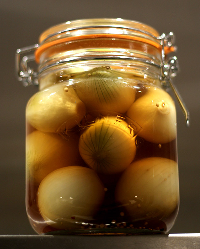 Easy recipe for pickled onions